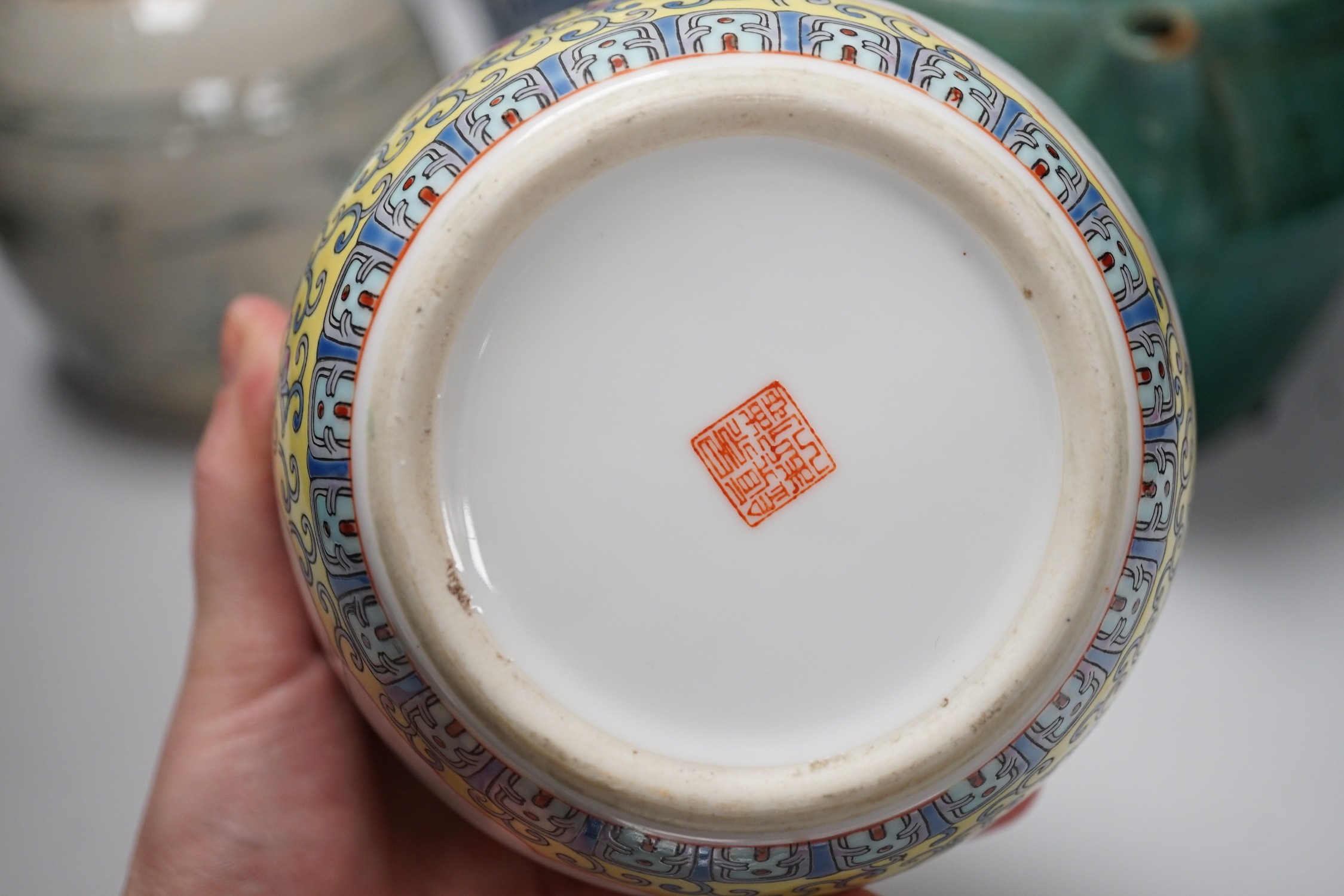 A group of Chinese porcelain, to include a Chinese blue and white vase, tallest 31cm